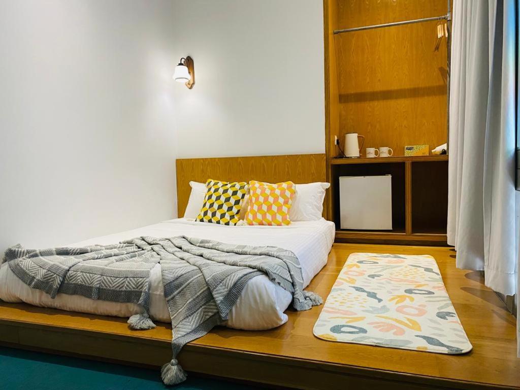 Отель The Assembly Place, A Co-Living At Mayo Сингапур Экстерьер фото